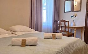 Kubu Apartment